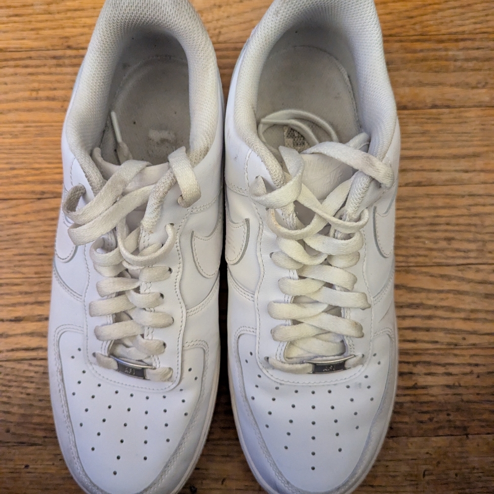 Size 10 - Nike Air Force 1 '07 Low Triple White